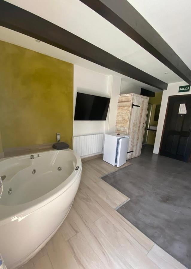 Boi Romanic Suites Barruera Exteriör bild
